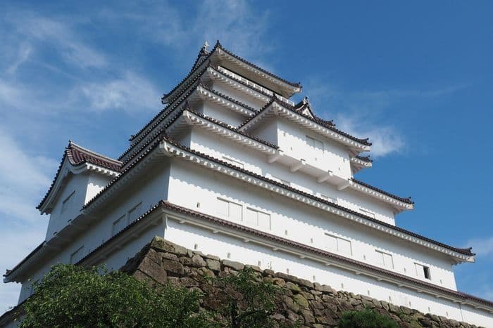 Aizu Wakamatsu Castle white