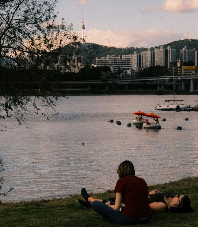 Han river chilling edited